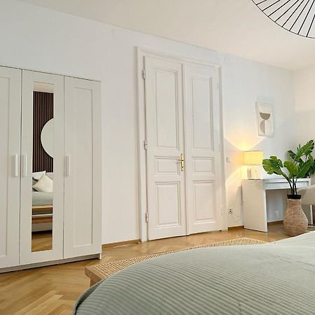 Designer Apartment Near Main Station Viena Exterior foto